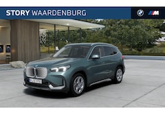 BMW iX1 - eDrive20 Pure Edition / Adaptieve LED / Comfort Access / Parking Assistant / Stoelverwarmi