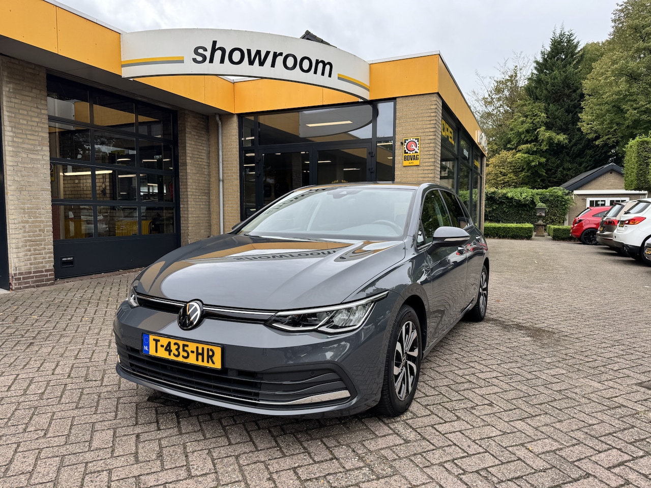 Volkswagen Golf - 1.5 eTSI R-Line Climate Control Navi Carplay - AutoWereld.nl