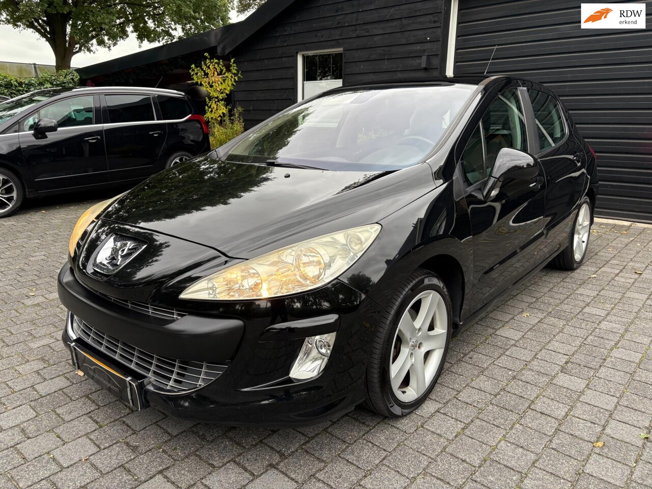 Peugeot 308 - 1.6 THP XT 5-drs! Nette en sportieve uitvoering!