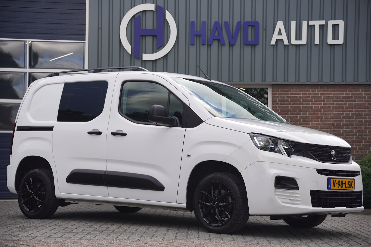 Peugeot Partner - 1.2 Benzine, AIRCO, 3-ZITS, BTW-VRIJ / MARGE - AutoWereld.nl