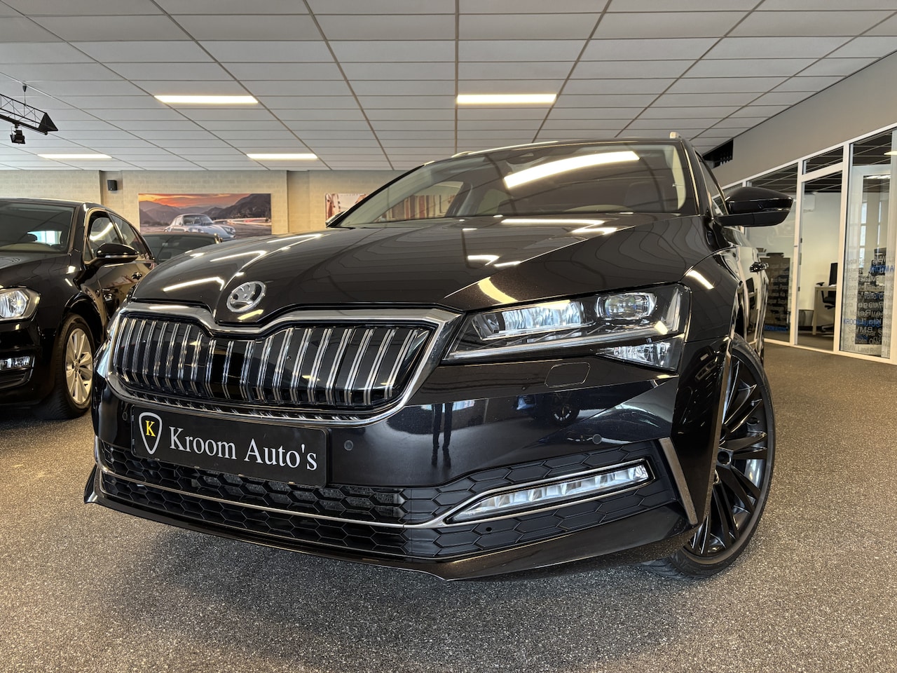 Skoda Superb Combi - 1.4 TSI PHEV L&K - BOMVOL - Panoramadak / Leer / Virtual / BLIS / Navi / Carplay draadloos - AutoWereld.nl