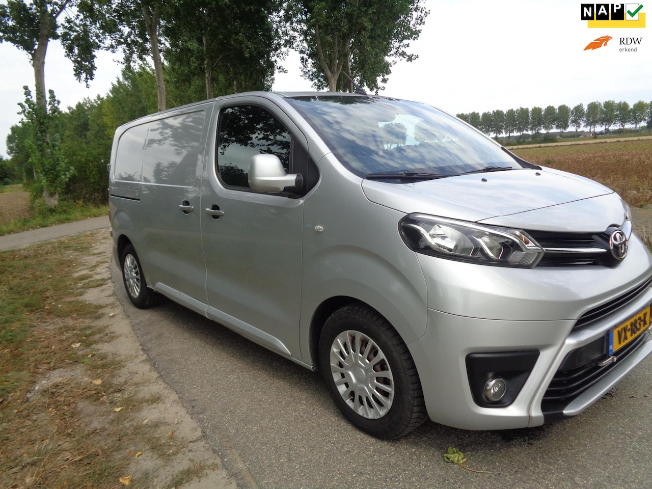 Toyota ProAce Worker - 1.6 D-4D Professional 1.6 D-4D Professional - AutoWereld.nl