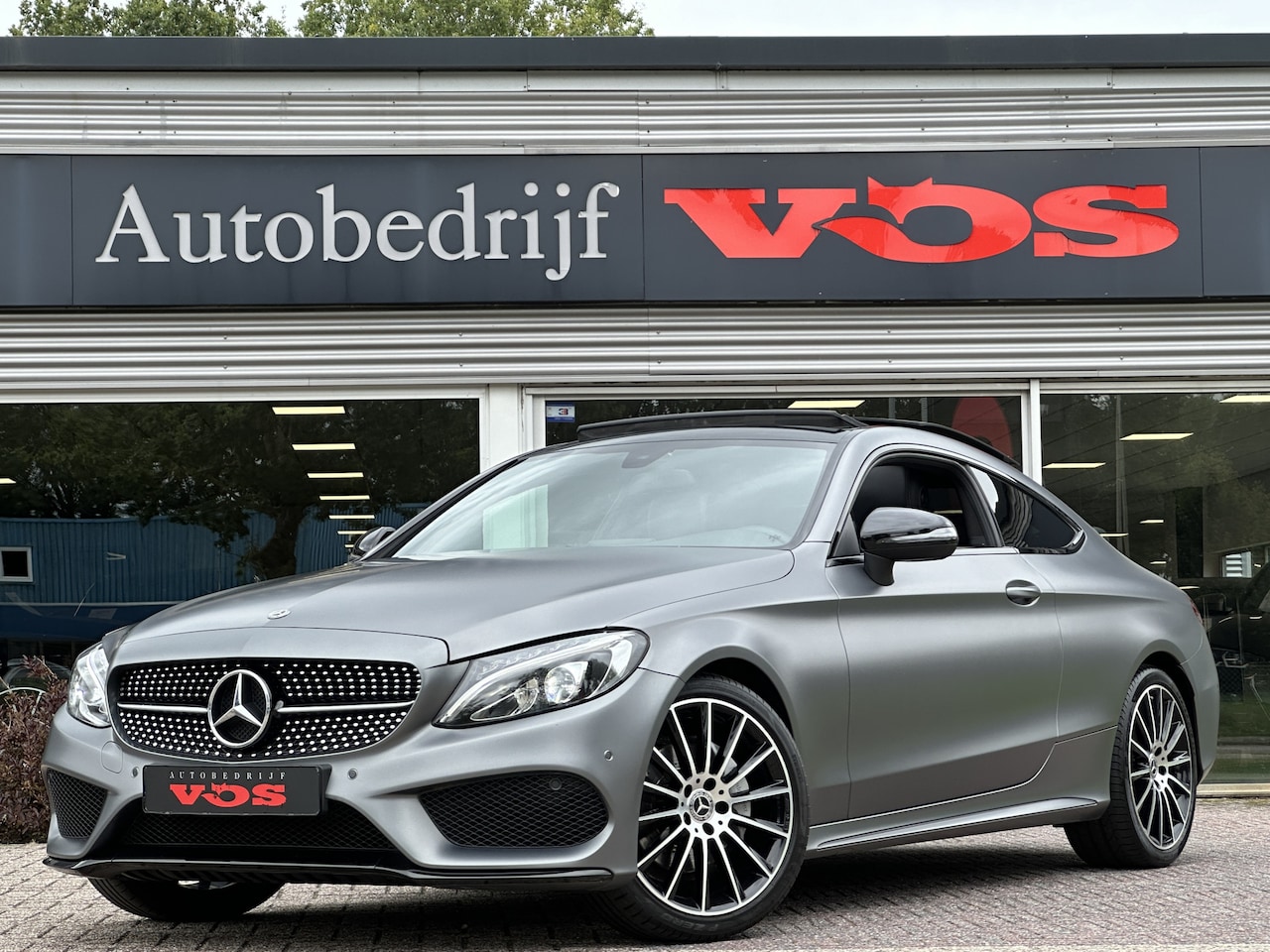 Mercedes-Benz C-klasse Coupé - 180 AMG-Line | Panodak | Burmester | 19" AMG - AutoWereld.nl