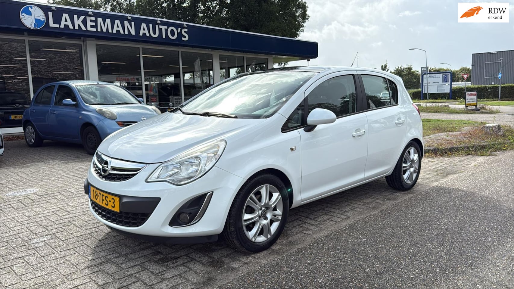 Opel Corsa - 1.2-16V Edition Pano Sport Whiteline Huurkoop Inruil APK Garantie - AutoWereld.nl