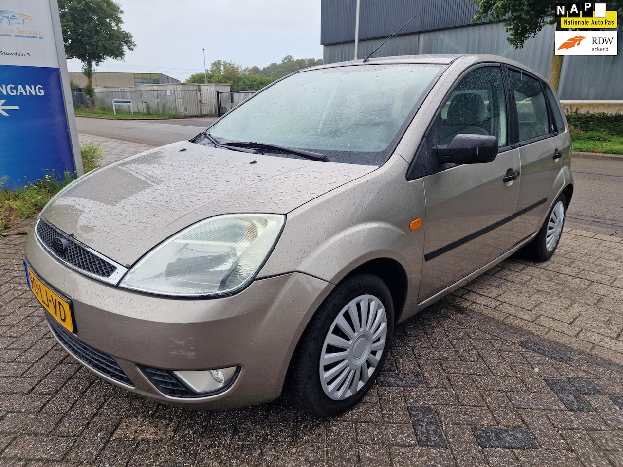 Ford Fiesta - 1.4-16V Ghia 1.4-16V Ghia, Apk, Nap, Zeer goed rijdend, Inruil mogelijk. - AutoWereld.nl