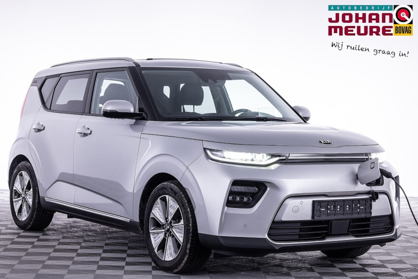 Kia e-Soul - ExecutiveLine 64 kWh | LEDER | Full LED | CARPLAY - AutoWereld.nl