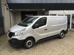 Renault Trafic - 1.6 dCi T27 L1H1 Turbo2 Energy / NAVI / TREKHAAK / 3 PERSOONS / EX 21% BTW / METALLIC