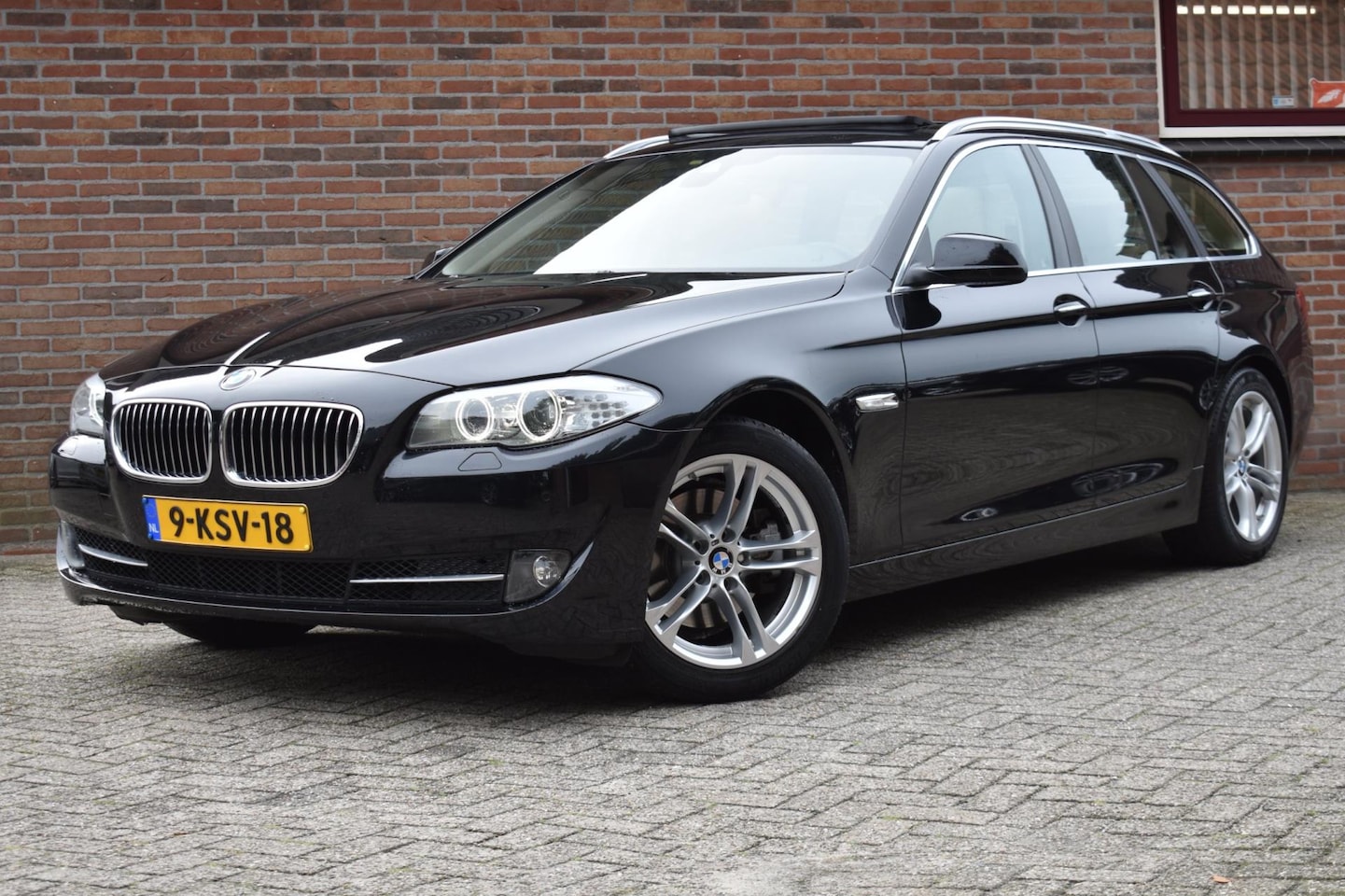 BMW 5-serie Touring - 520i '13 Pano Xenon Leder Clima Cruise - AutoWereld.nl