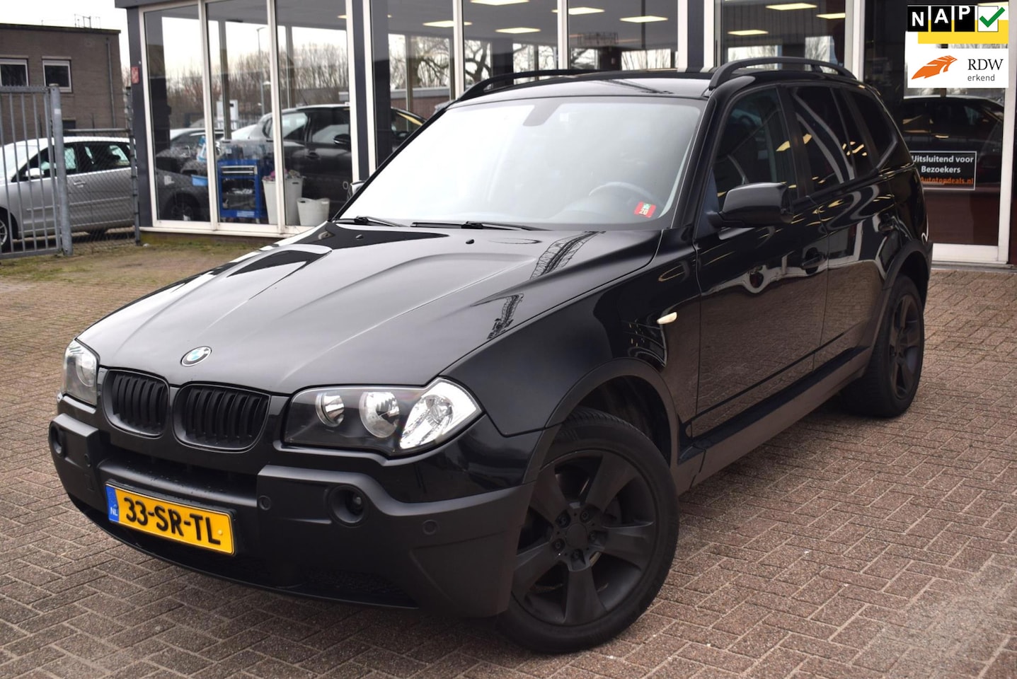 BMW X3 - 2.0i Executive |AUTOMAAT|CLIMATE CONTROL|STOELVERWARMING | CRUISE CONTROL |LEDERE BEKLEDIN - AutoWereld.nl