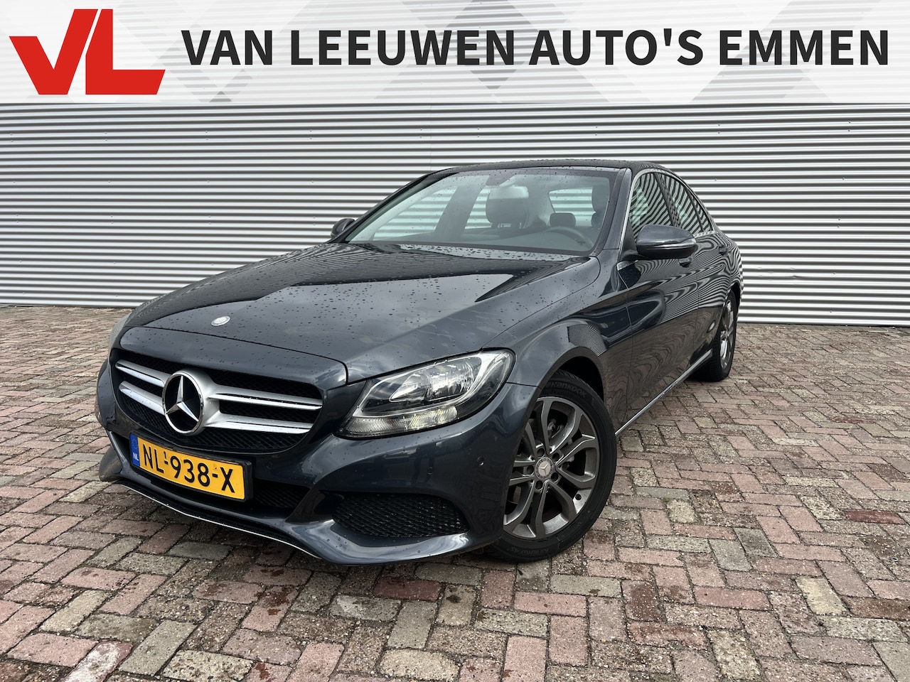 Mercedes-Benz C-klasse - 180 | Nieuw Binnen! | Half leder | Stoelverwarming | Trekhaak - AutoWereld.nl