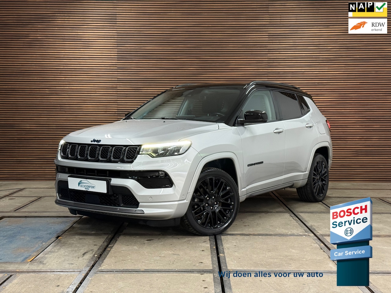 Jeep Compass - 4xe 240 Plug-in Hybrid Electric S | Pano | Leder | 19' inch | Adaptive Cruise | Carplay - AutoWereld.nl