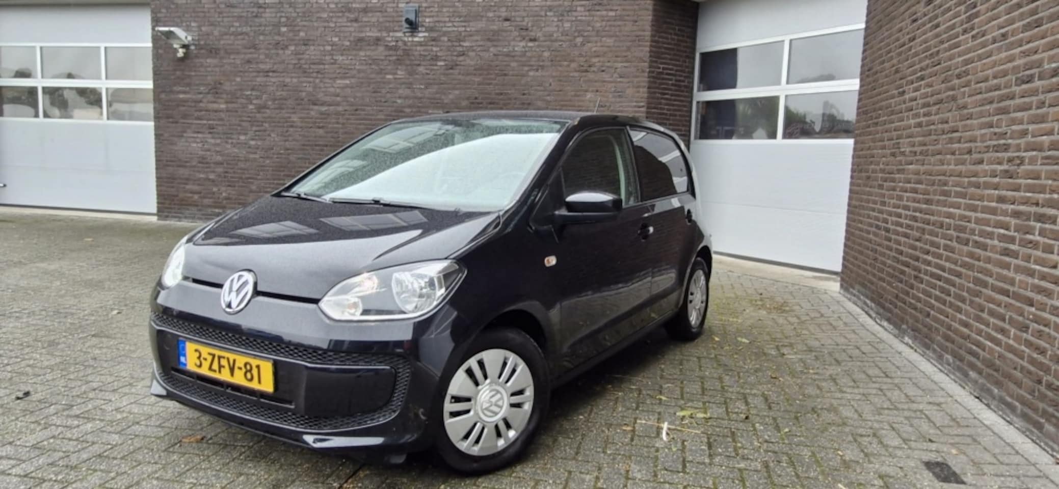 VOLKSWAGEN UP