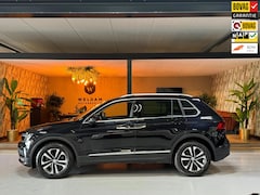 Volkswagen Tiguan - 1.5 TSI ACT IQ-Drive Garantie Xenon Carplay ACC Clima Navi Led Dab Front Ass Rijklaar
