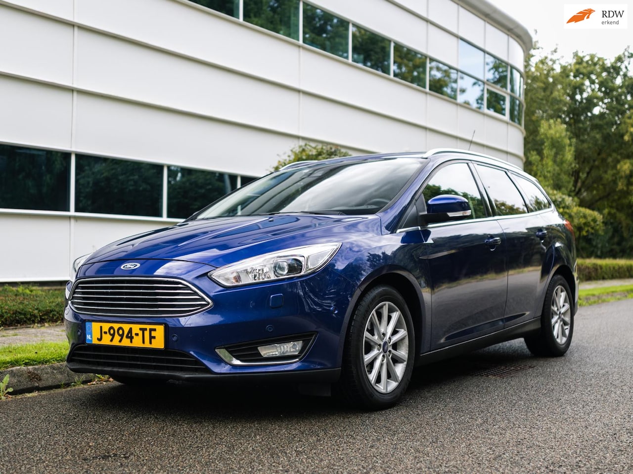Ford Focus Wagon - 1.5 Titanium Edition Full Opties - AutoWereld.nl
