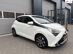 Toyota Aygo - 1.0 VVT-i x-play 5drs|Automaat|Airco|Navigatiescherm|Achteruitrijcamera|Grote Beurt