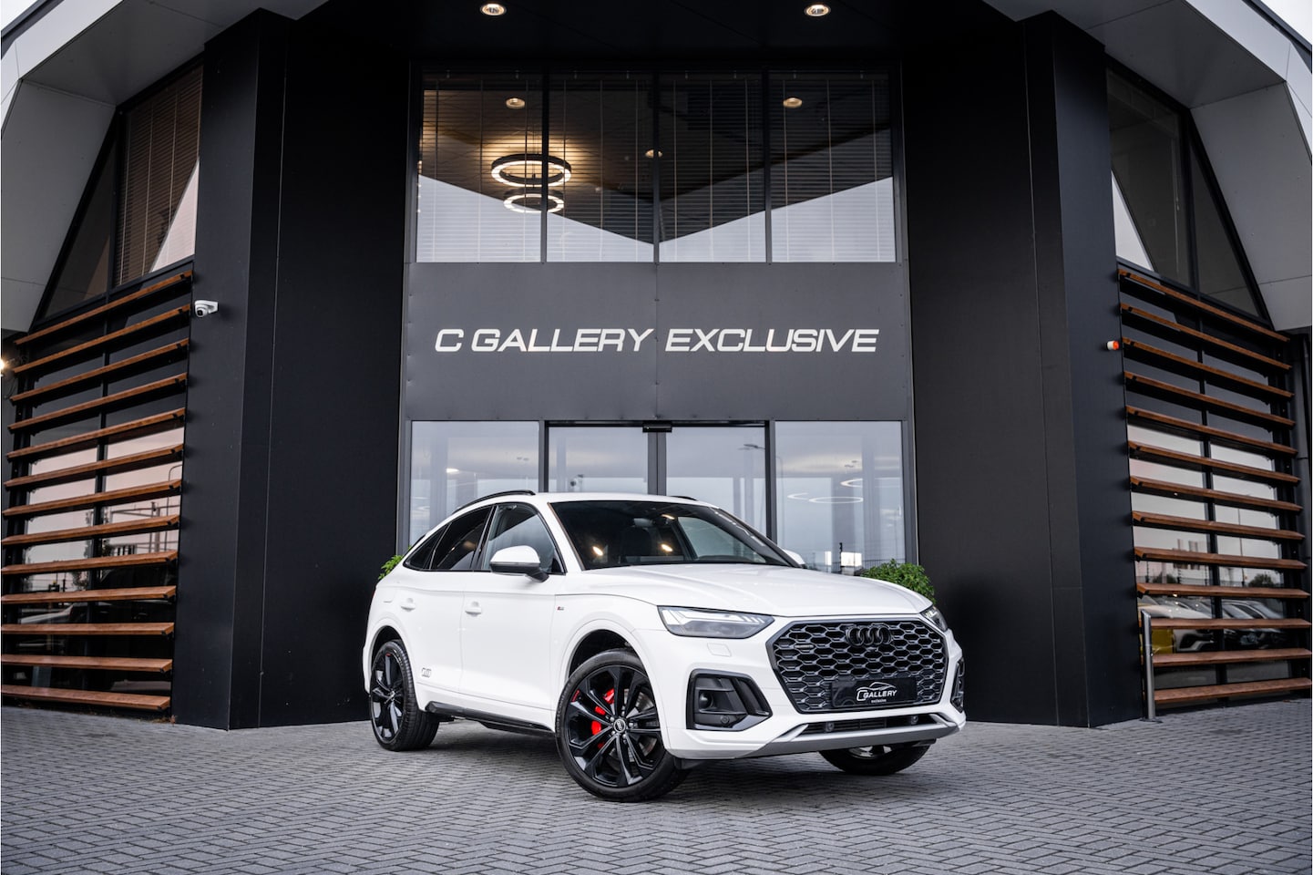 Audi Q5 Sportback - 55 TFSI e S edition - Panorama l Elektr. Trekhaak | ACC | Carplay - AutoWereld.nl