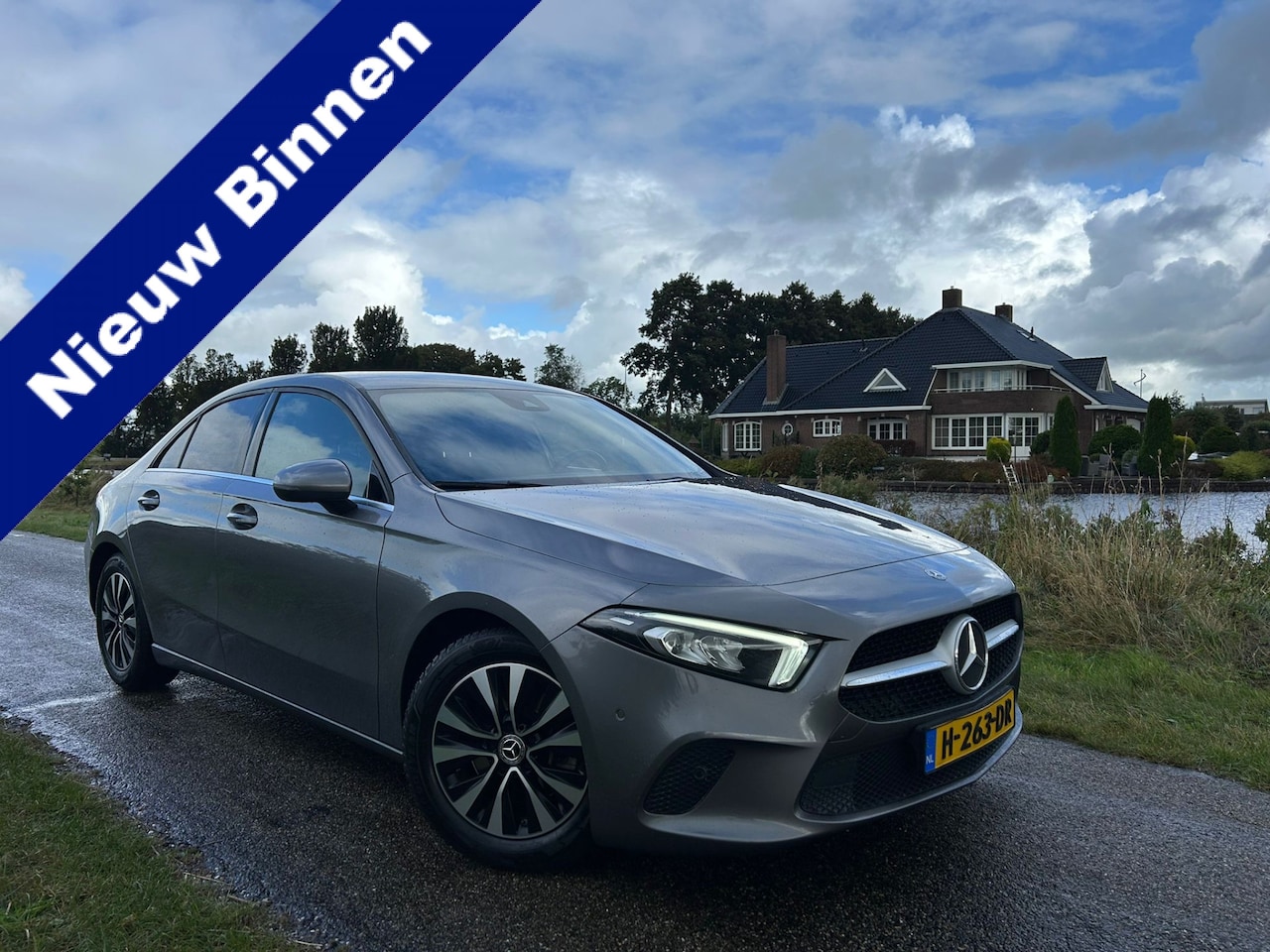 Mercedes-Benz A-klasse - 200 Business Solution Zwarte Hemel/ Leer/Camera Nieuwstaat! - AutoWereld.nl