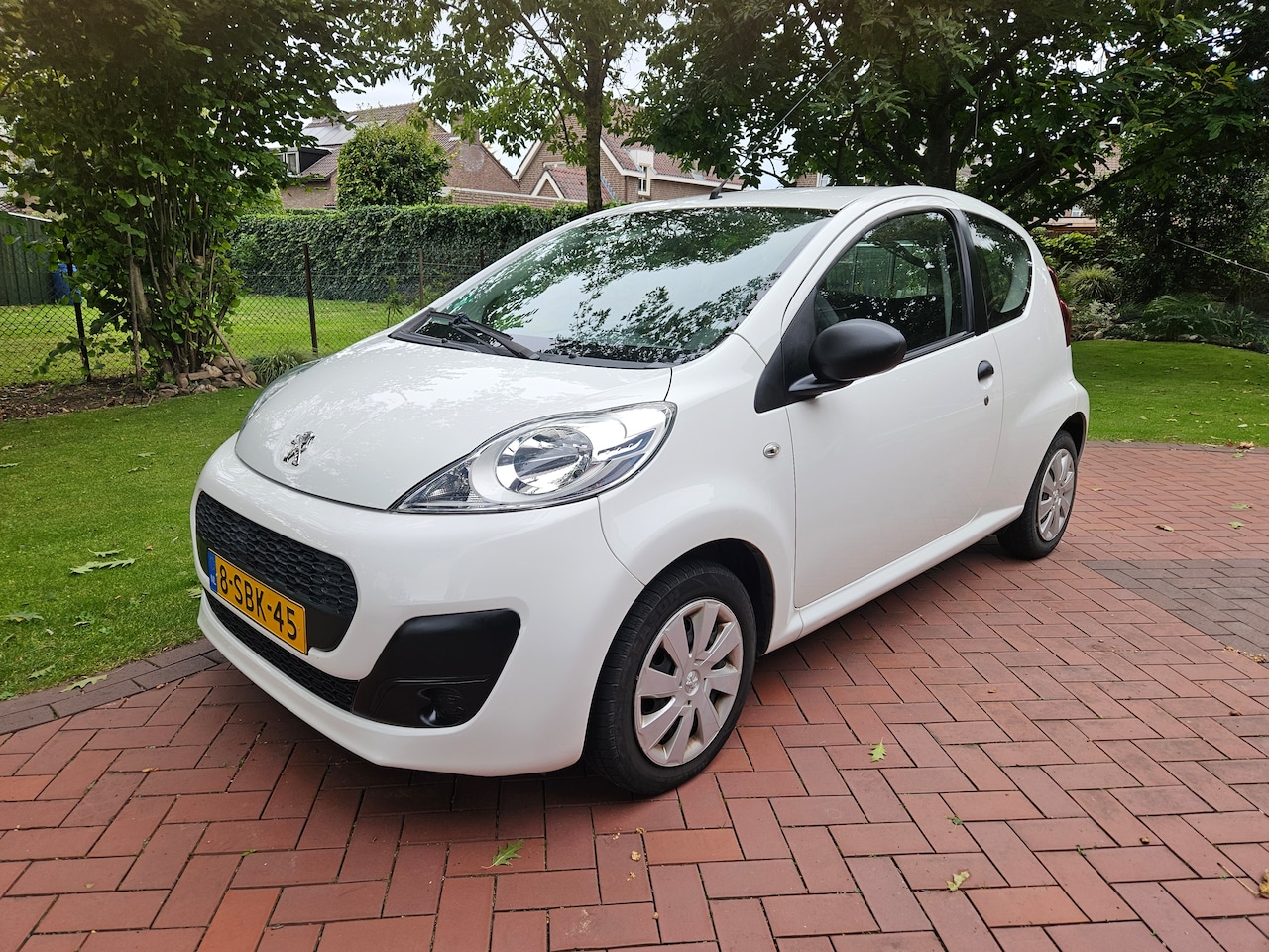 Peugeot 107 - 1.0 Access Accent - AutoWereld.nl