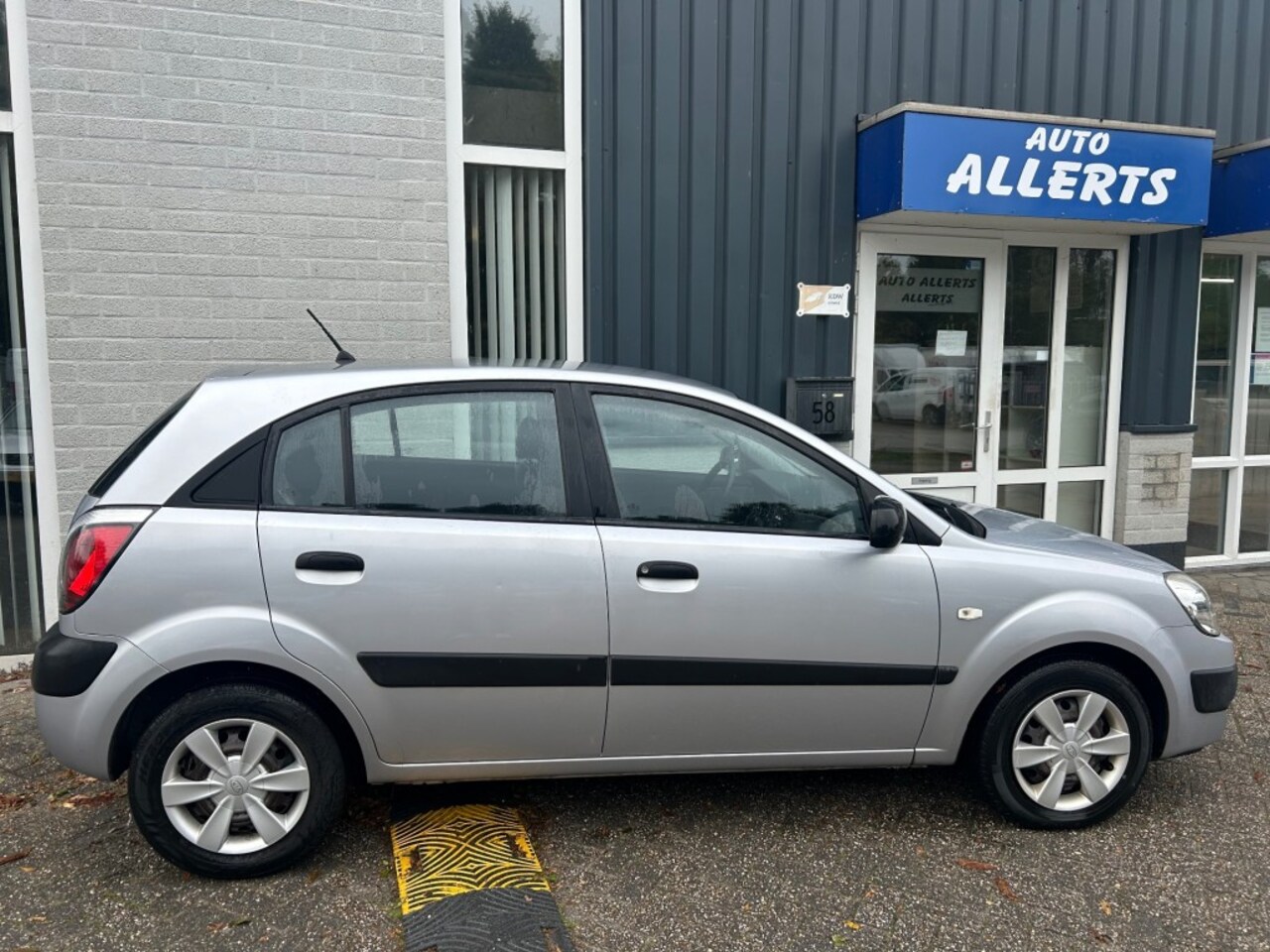 Kia Rio - 1.5 LS 90.146  KM NAP PAS - AutoWereld.nl