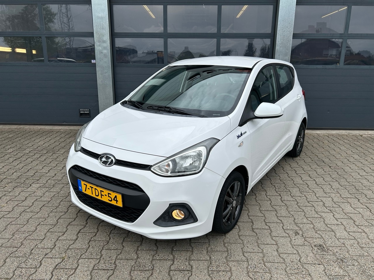 Hyundai i10 - 1.0i 66pk Blue Comfort - AutoWereld.nl