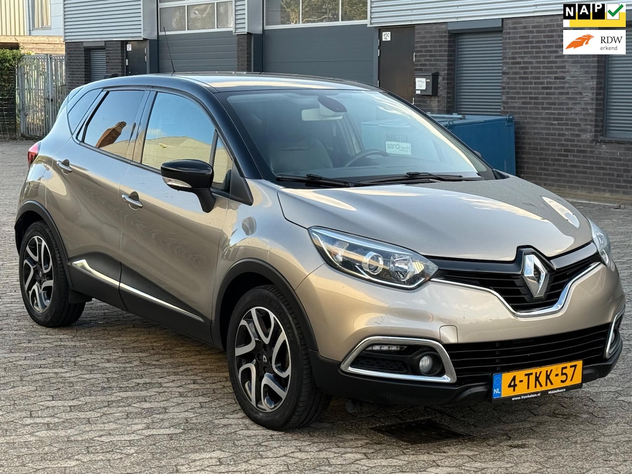 Renault Captur - 1.2 TCe Dynamique NAVI LEER CLIMA PDC CAMERA TREKHAAK - AutoWereld.nl