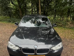 BMW 3-serie - 320i Executive