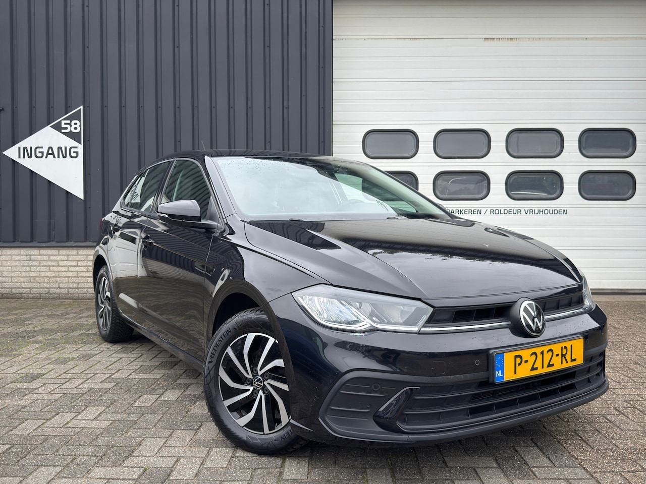 Volkswagen Polo - 1.0 TSI Life Business/nieuw model/led/adaptivecruise/pdc/navi/DAB/applecarplay - AutoWereld.nl