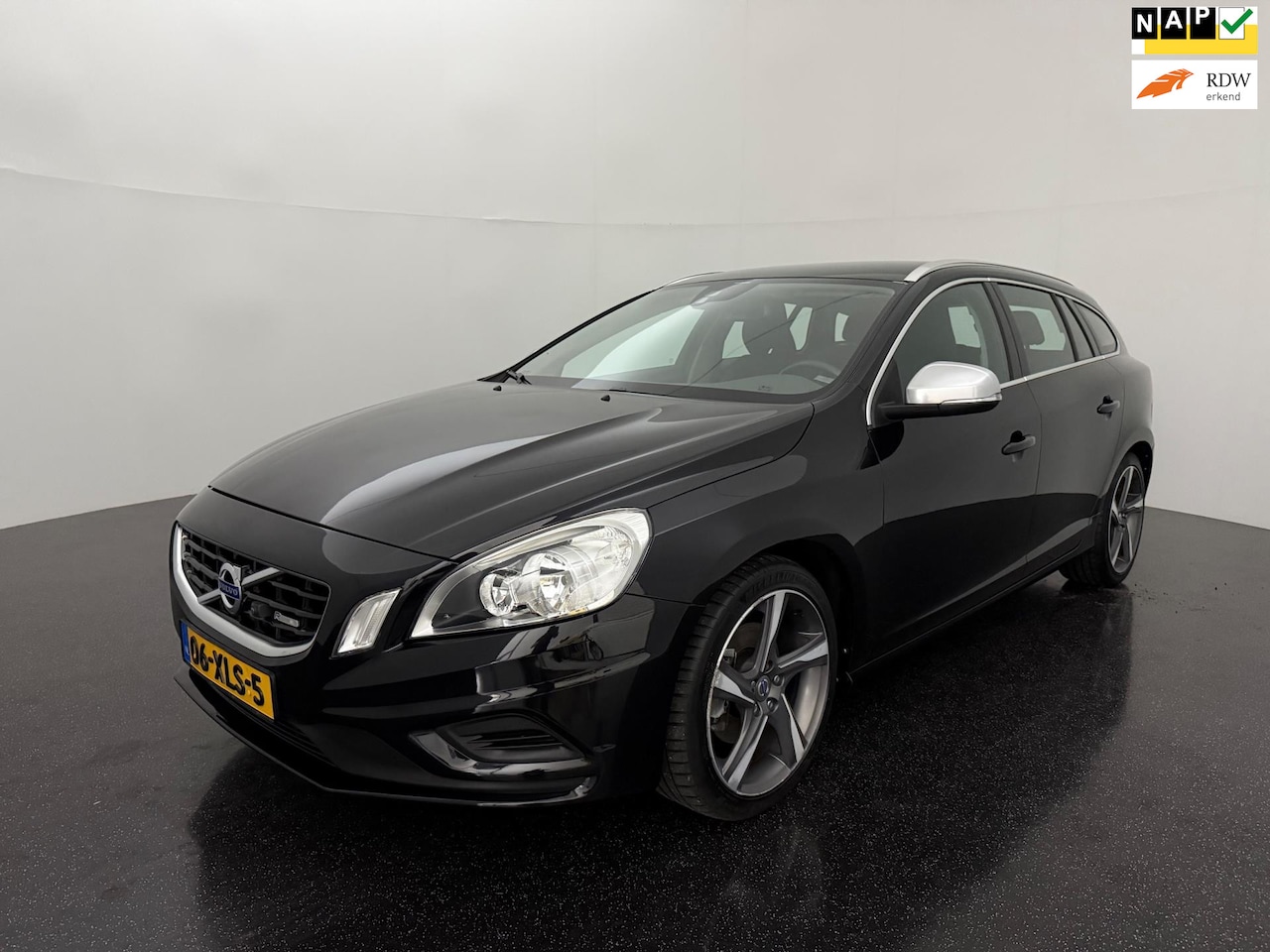 Volvo V60 - 1.6 T3 AUT R-Design / Dealeronderhouden / uniek kmstand - AutoWereld.nl
