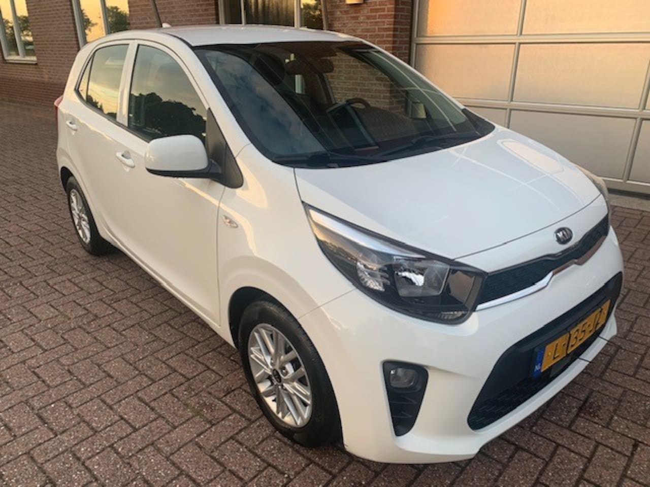 Kia Picanto - 1.0 DPi DynamicLine Cruise - Camera - Apple Carplay/ Android - AutoWereld.nl