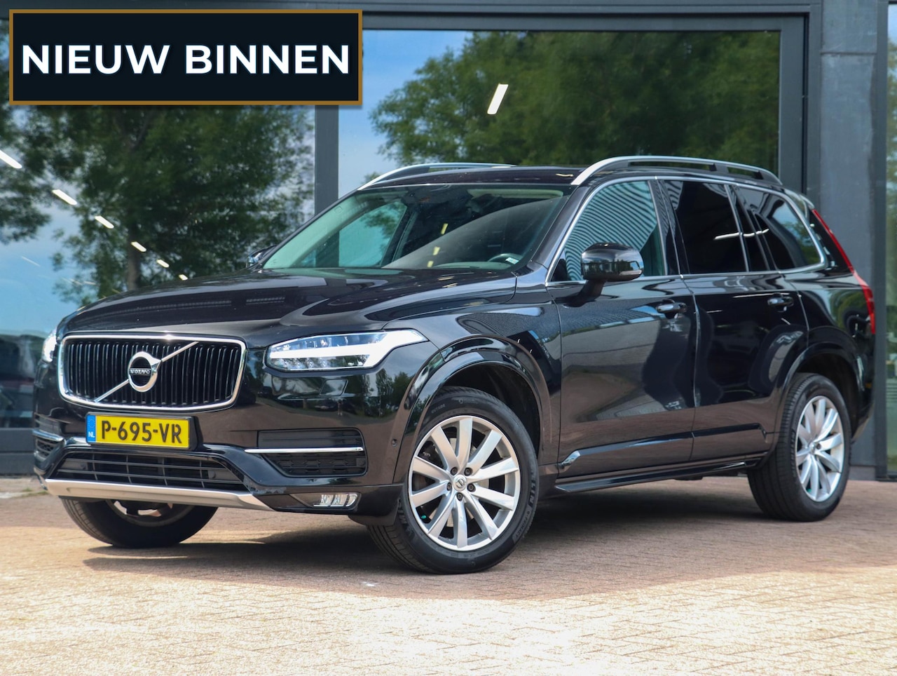 Volvo XC90 - 2.0 D5 AWD Momentum Van | Grijskenteken - AutoWereld.nl