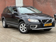 Volvo XC70 - 2.4 D5 Summum|LEDER|4WD|NAVI|GOED-ONDERHOUDEN