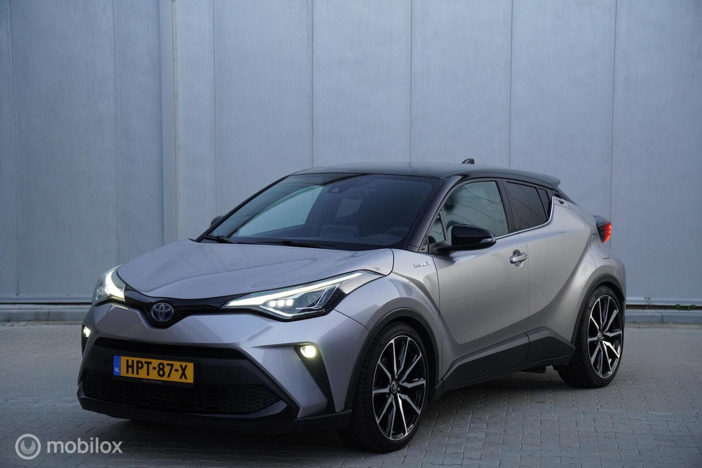 Toyota C-HR - 2.0 Hybrid Executive 2.0 Hybrid Executive - AutoWereld.nl