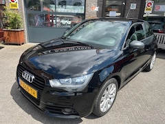 Audi A1 - 1.2 TFSI Ambition PDC KOMT BINNEN
