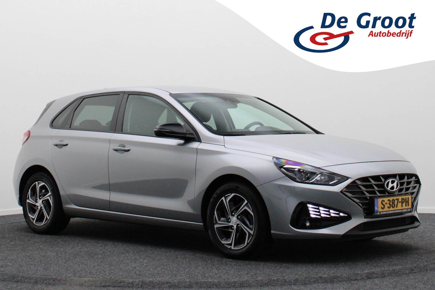 Hyundai i30 - 1.0 T-GDi MHEV Comfort Camera, Apple Carplay, Stuur-/Stoelverw., LED, DAB, 16" - AutoWereld.nl