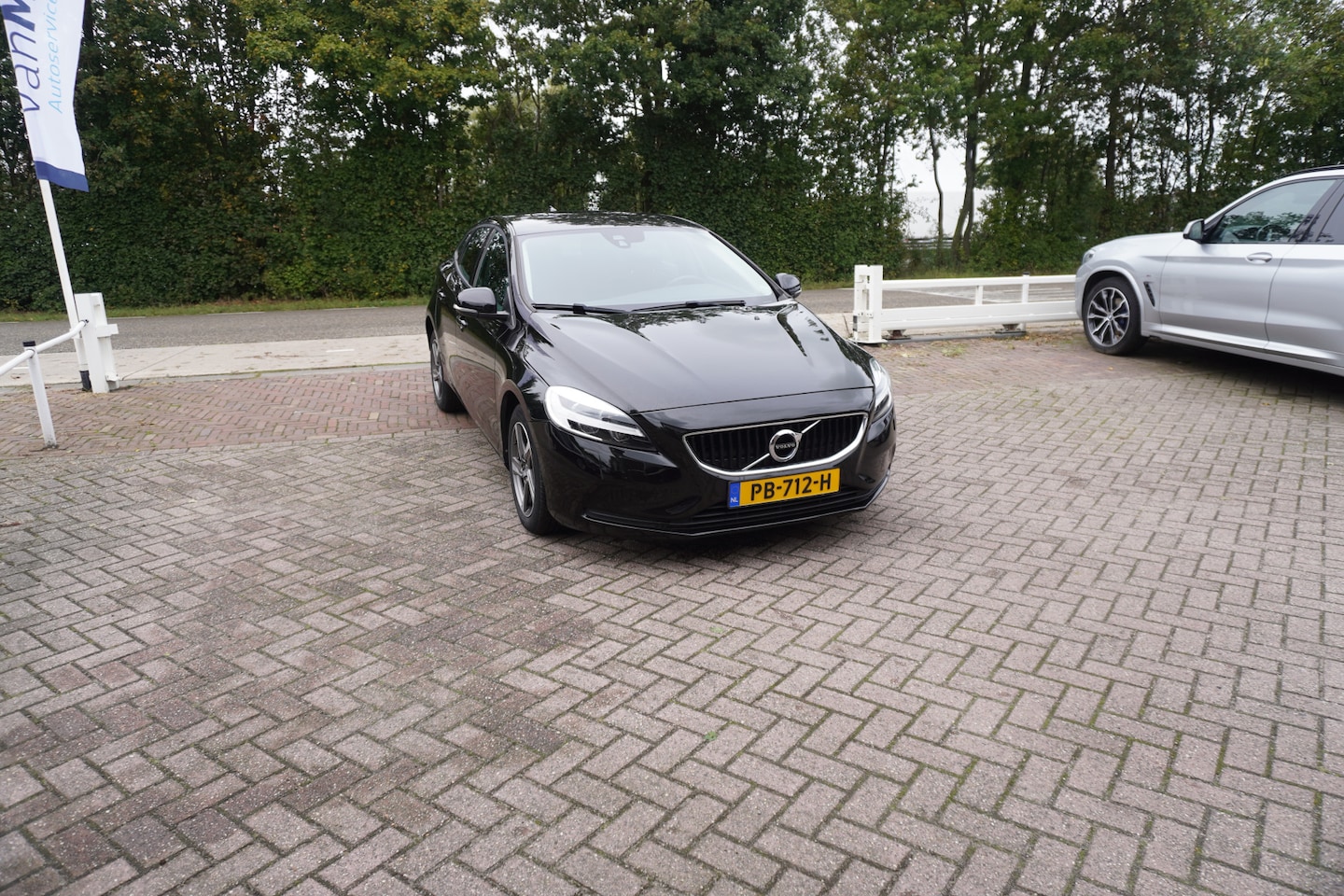 Volvo V40 - 2.0 D2 Nordic+ STANDKACHEL NAVI STOELVERWARMING - AutoWereld.nl