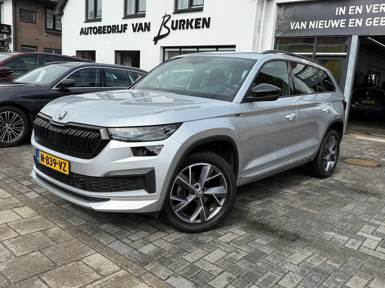 Skoda Kodiaq - 1.5 TSI Sportline Business 1.5 TSI Sportline Business,Stuurverwarming,Stoelverwarming,Apple Carplay/Android,Navigatie - AutoWereld.nl