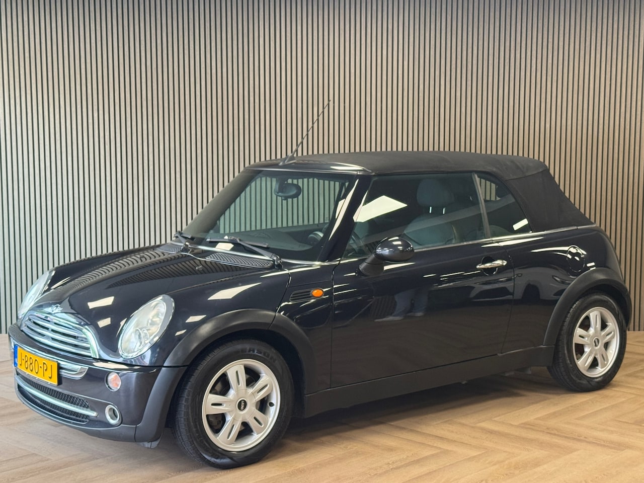 MINI Cabrio - Mini 1.6 Cooper SOFT-TOP LEDER AIRCO STOELVERWARMING CRUISE PDC - AutoWereld.nl