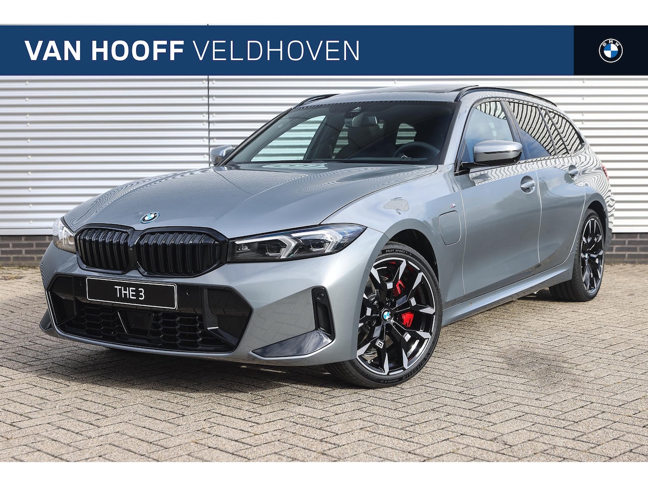 BMW 3-serie - 330e xDrive M Sport Automaat / Panoramadak / Active Cruise Control / Adaptieve LED / Parki - AutoWereld.nl