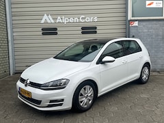 Volkswagen Golf - 1.4 TSI Highline PANO / Cruise controle / NAVI / Trekhaak / APK 09-2026