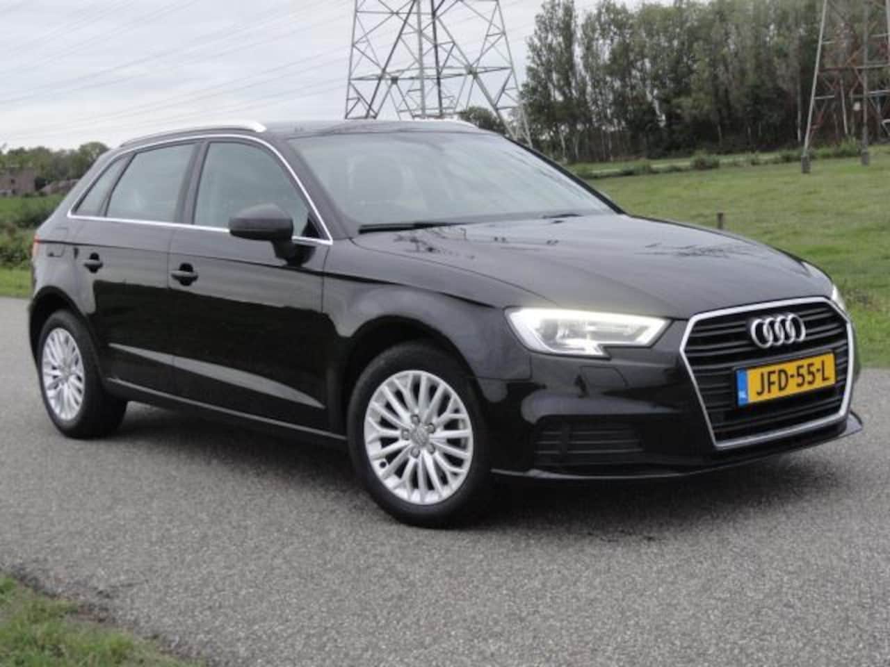 Audi A3 Sportback - 30 TFSI Pro Line Full LED I ECC I NAVIG I PDC I 6BAK - AutoWereld.nl