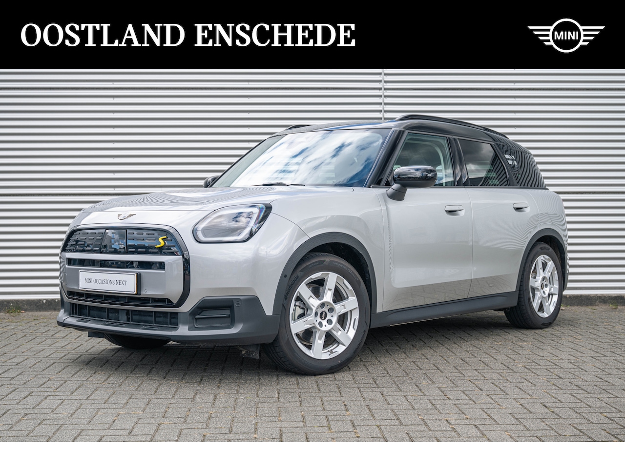 MINI Countryman - SE ALL4 / Classic / Pakket M Plus / 18" Asteroid Spoke - AutoWereld.nl