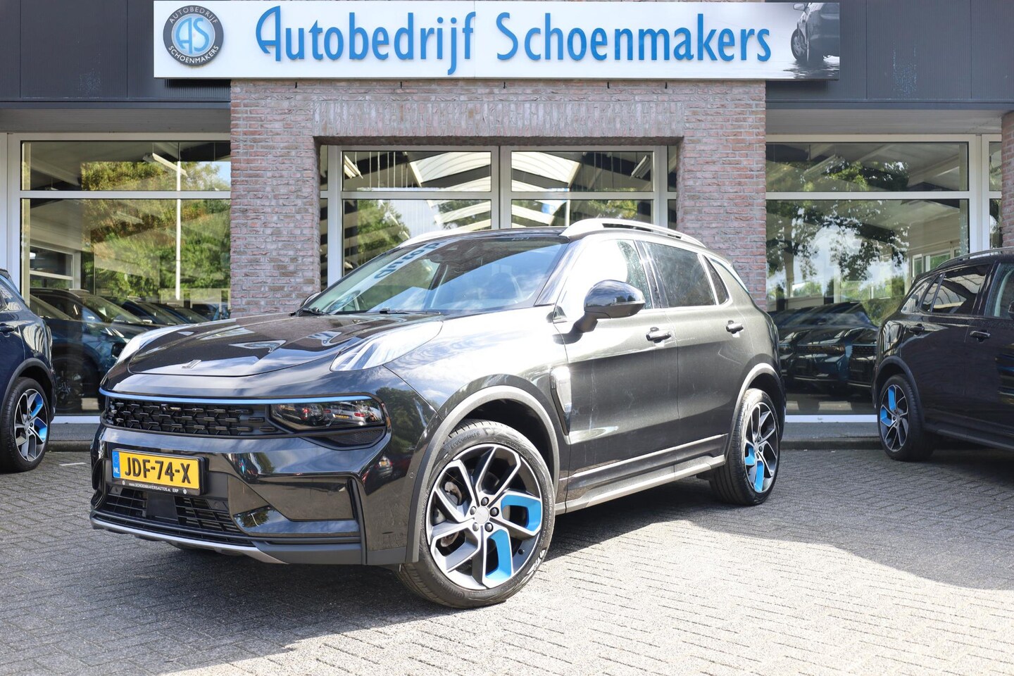 Lynk & Co 01 - 1.5 261PK! 6.6Kwh LADEN! 360-CAMERA PANO/SCHUIF INFINITY DAB NAVI CARPLAY STOELVERWARMING - AutoWereld.nl