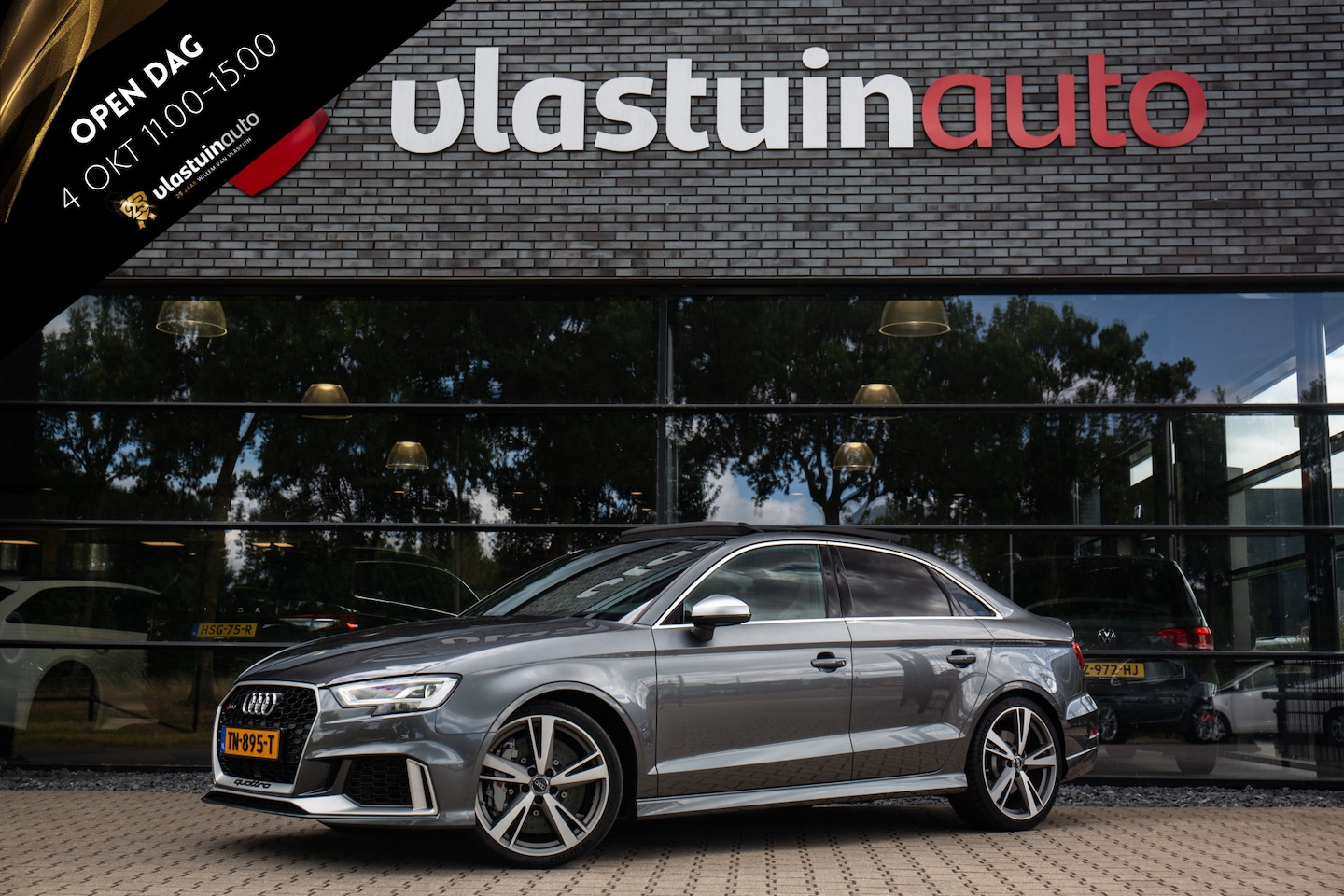 Audi RS3 - Limousine 2.5 TFSI RS 3 quattro , Daytona grey, Panoramadak, Sportuitlaat, Keramisch, - AutoWereld.nl