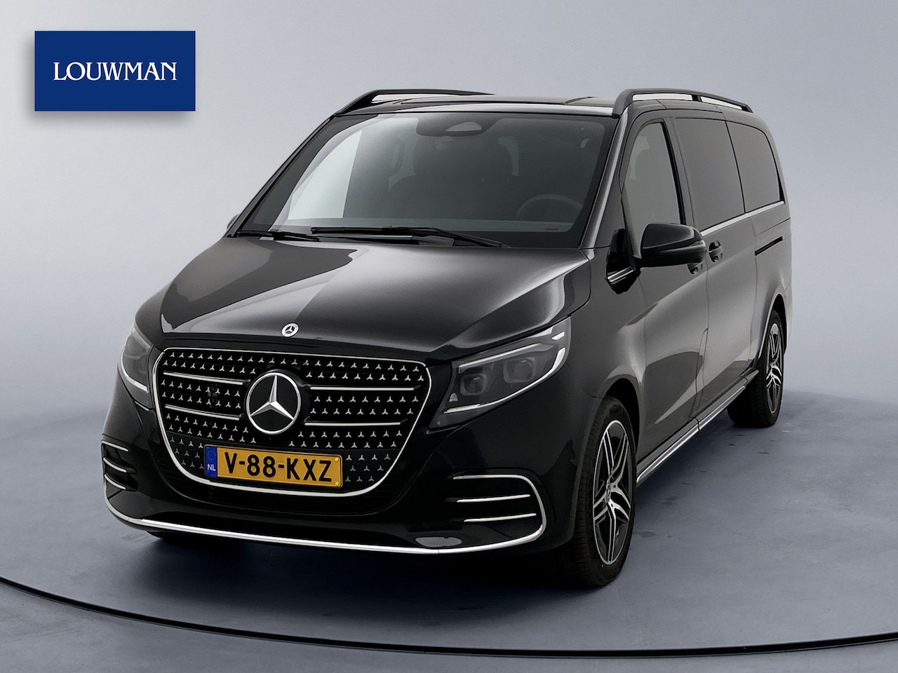 Mercedes-Benz V-klasse - 300d 4-MATIC Extra Lang AMG Avantgarde BPM-Vrij Dubbele Cabine 360 Graden Camera Elektrisc - AutoWereld.nl