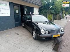 Mercedes-Benz E-klasse Combi - 280 Avantgarde Select 4-Matic