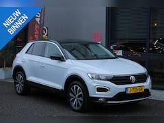 Volkswagen T-Roc - 1.5 TSI Sport, VIRTUAL COCKPIT WINTERPAKKET, ACHTERUITRIJCAMERA, PARKEERSENSOREN, NAVI, TR