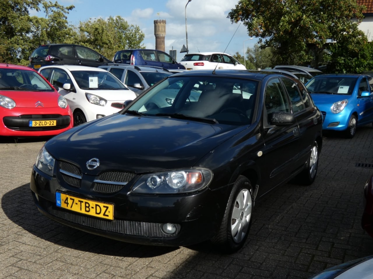 Nissan Almera - 1.5 Visia Nwe APK - AutoWereld.nl