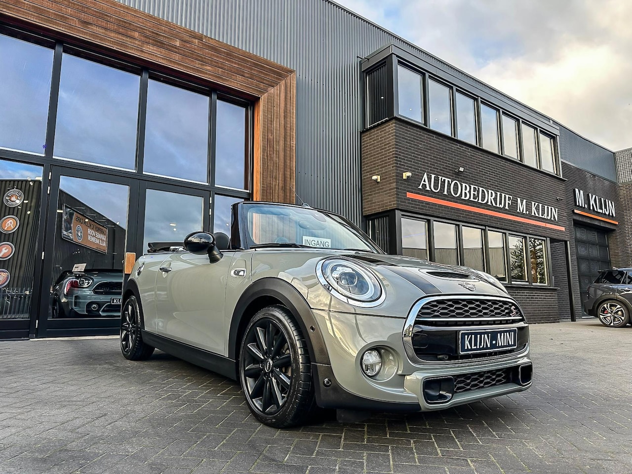 MINI Cabrio - Mini 2.0 Cooper S Chili F1 aut 192pk Nardo/Camera/Hk/Head up/Bomvol - AutoWereld.nl