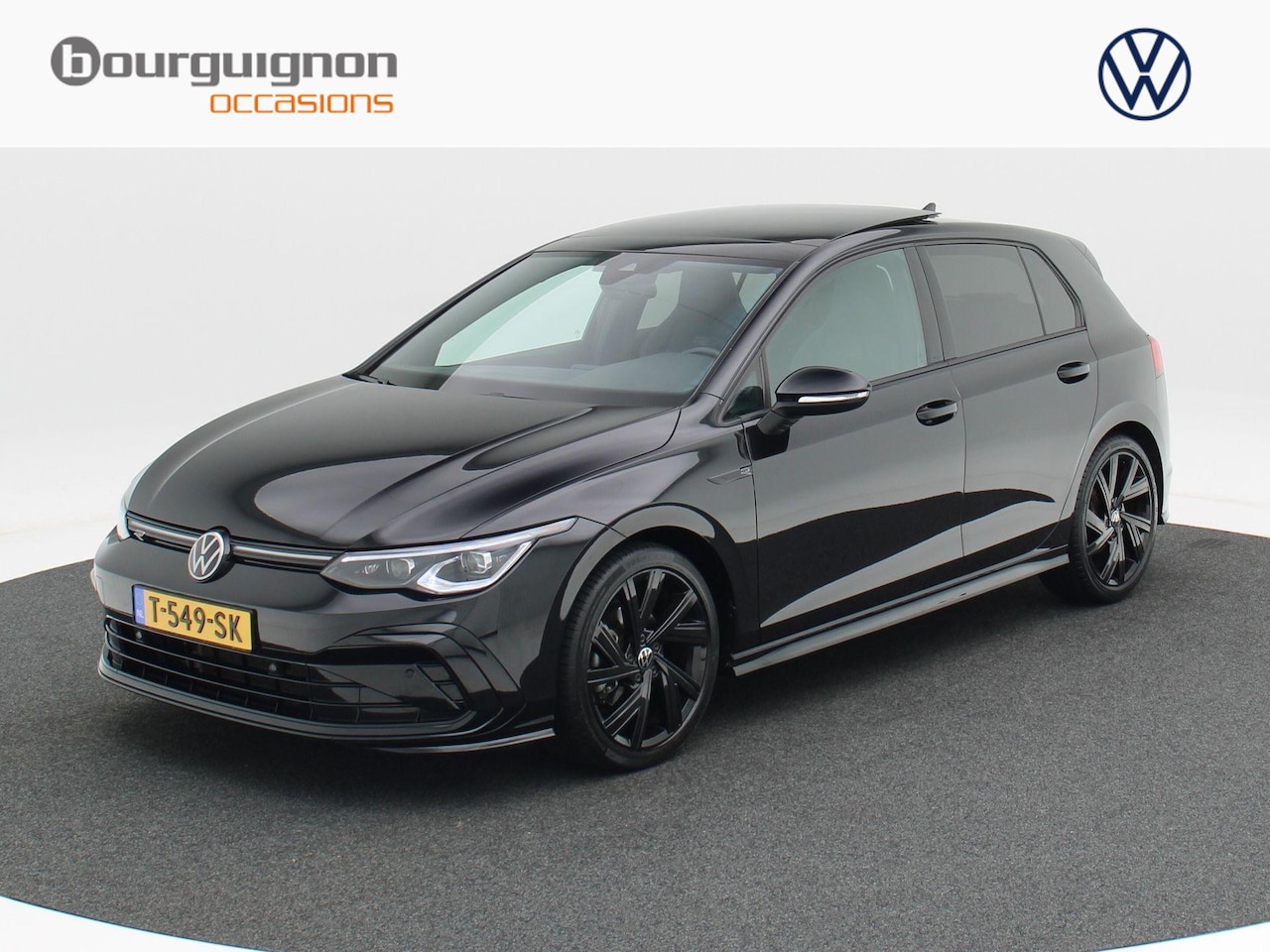Volkswagen Golf - 1.5 eTSi 150 Pk Automaat R-Line Business | Full LED | Panoramadak | Black Style | 18 Inch - AutoWereld.nl