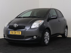 Toyota Yaris - 1.3 VVTi Executive I Navigatie I Airco I 5 Deurs I Lederen Bekleding I